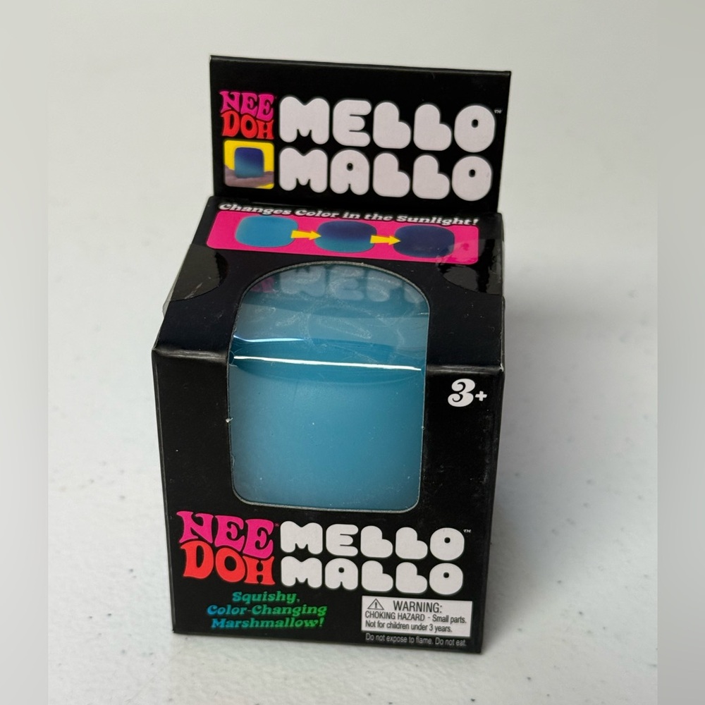 Mello Mallo Color-Changing Squishy Marshmallow - Blue